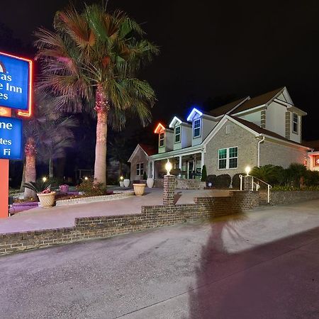 Savannah Inn And Suites Savannah Port Area Exterior foto