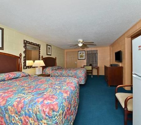 Savannah Inn And Suites Savannah Port Area Quarto foto