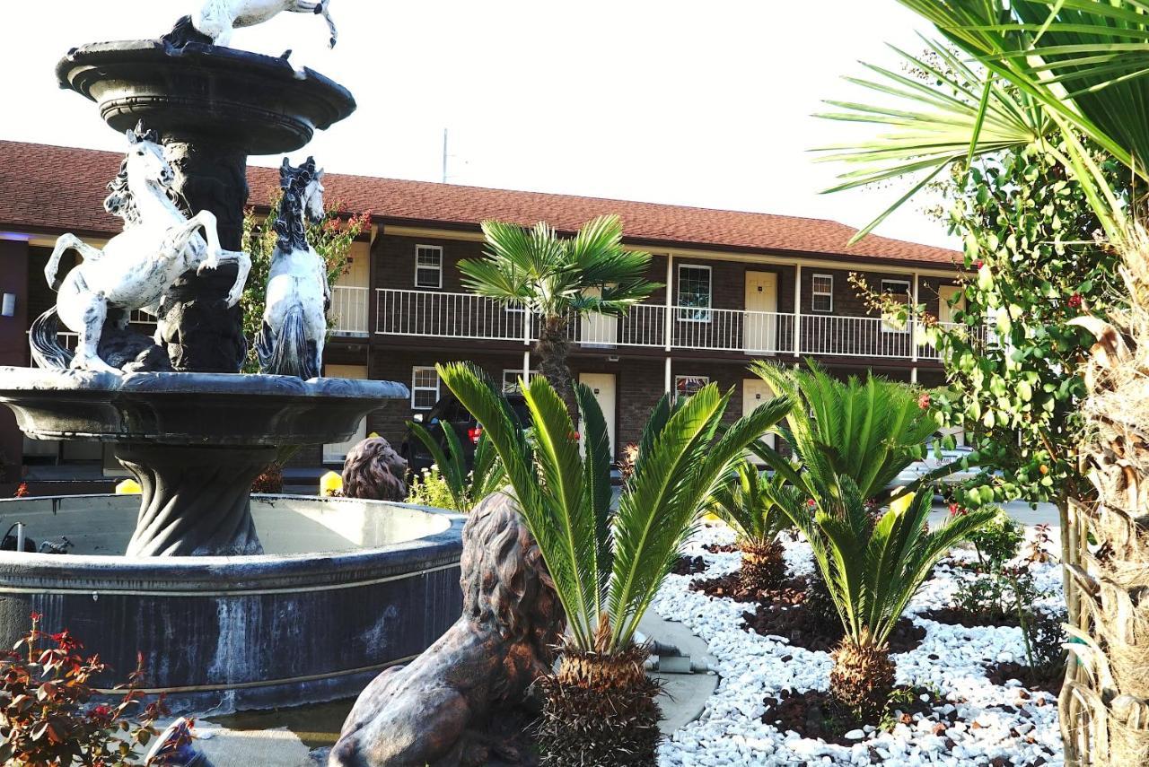 Savannah Inn And Suites Savannah Port Area Exterior foto