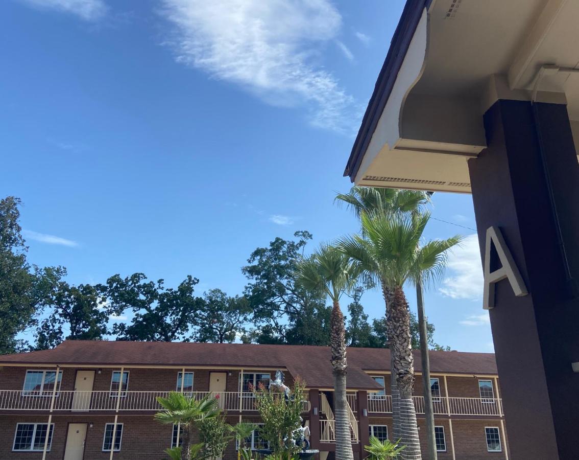 Savannah Inn And Suites Savannah Port Area Exterior foto