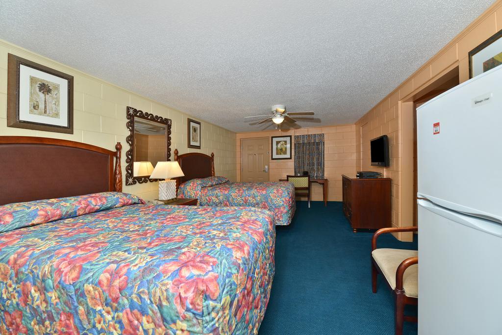 Savannah Inn And Suites Savannah Port Area Quarto foto