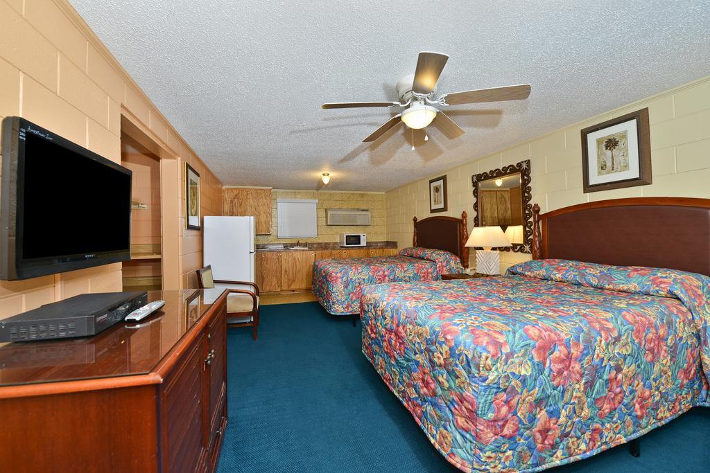 Savannah Inn And Suites Savannah Port Area Quarto foto